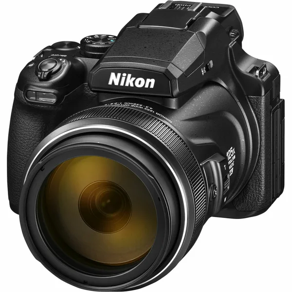 Nikon CoolPix P1100 L’incroyable révolution du bridge mondial : l’UE impose ses règles (et c’est une bonne nouvelle)